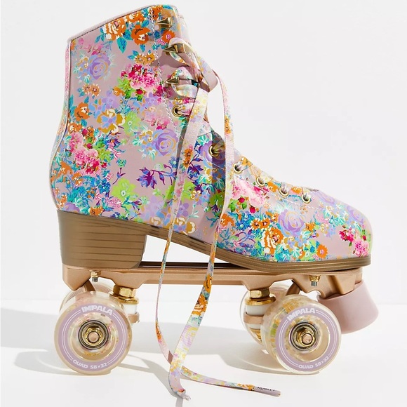 Cynthia Rowley x IMPALA x FP Movement Floral Roller Skates - Picture 6 of 12